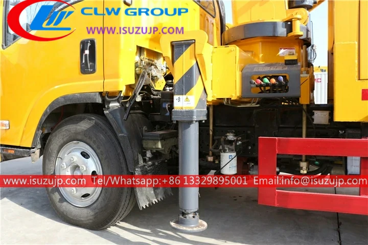 ISUZU Elf 5 Ton mounted crane truck ISUZU Elf 5 Ton mounted crane truck