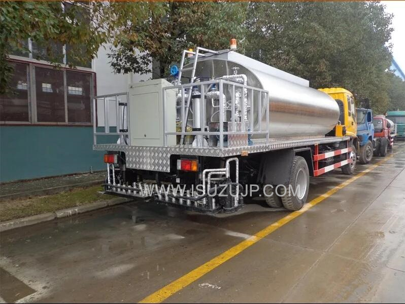 ISUZU FTR 10m3 asphalt sprayer truck ISUZU FTR 10m3 asphalt sprayer truck