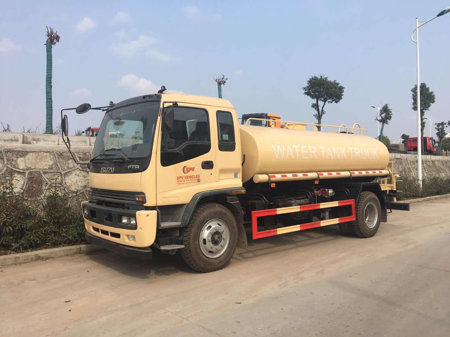 12m3 WATER TRUCK