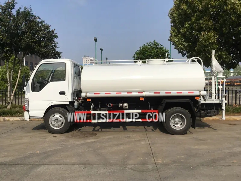 ISUZU NHR 5cbm water sprinkler truck ISUZU NHR 5cbm water sprinkler truck