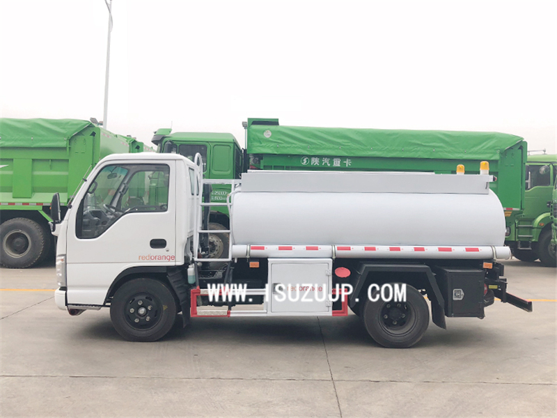 ISUZU NJR 5000L Fuel bowser truck ISUZU NJR 5000L Fuel bowser truck