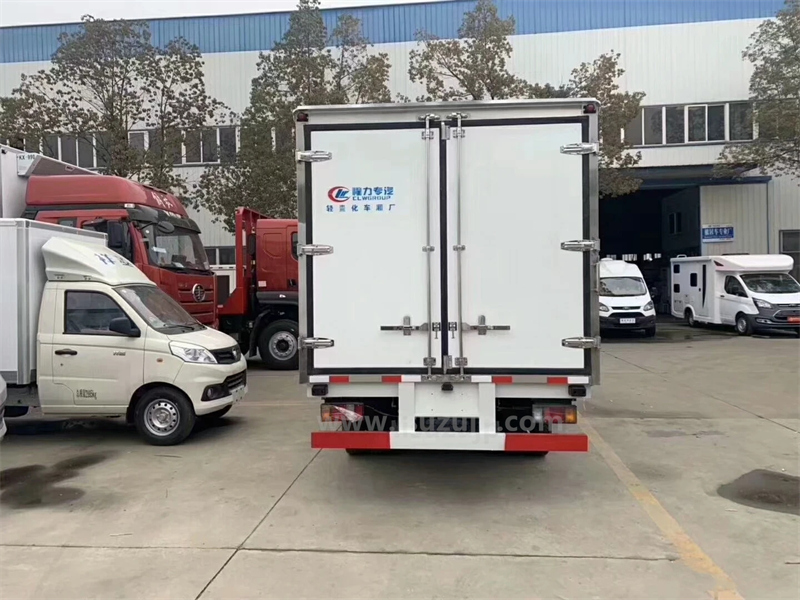 Isuzu 3t fridge truck photo Isuzu 3t fridge truck photo