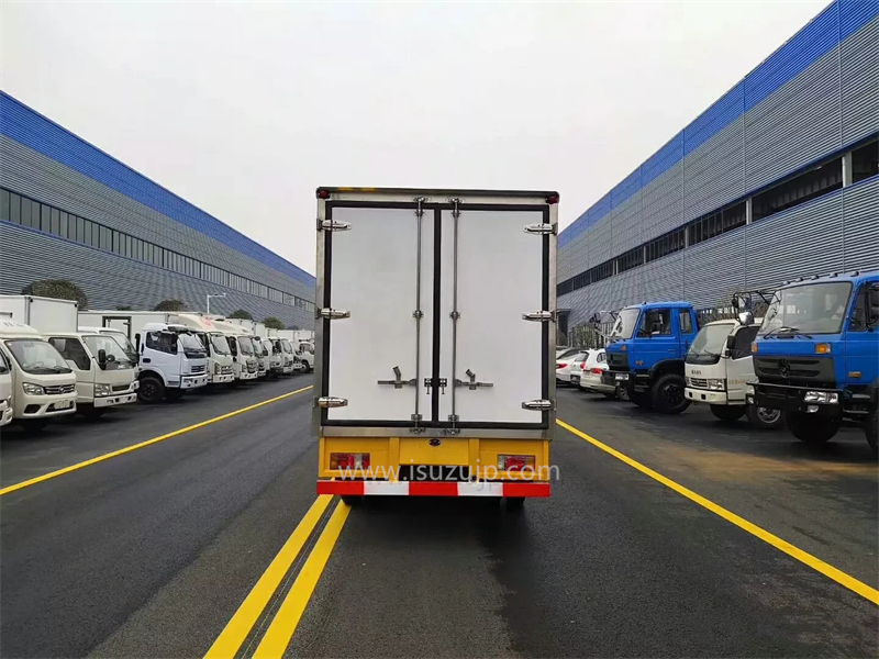 Isuzu NJr meat transport refrigerated truck photo