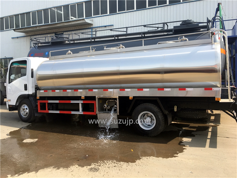 ISUZU ELF 10 ton drinking water bladder truck ISUZU ELF 10 ton drinking water bladder truck