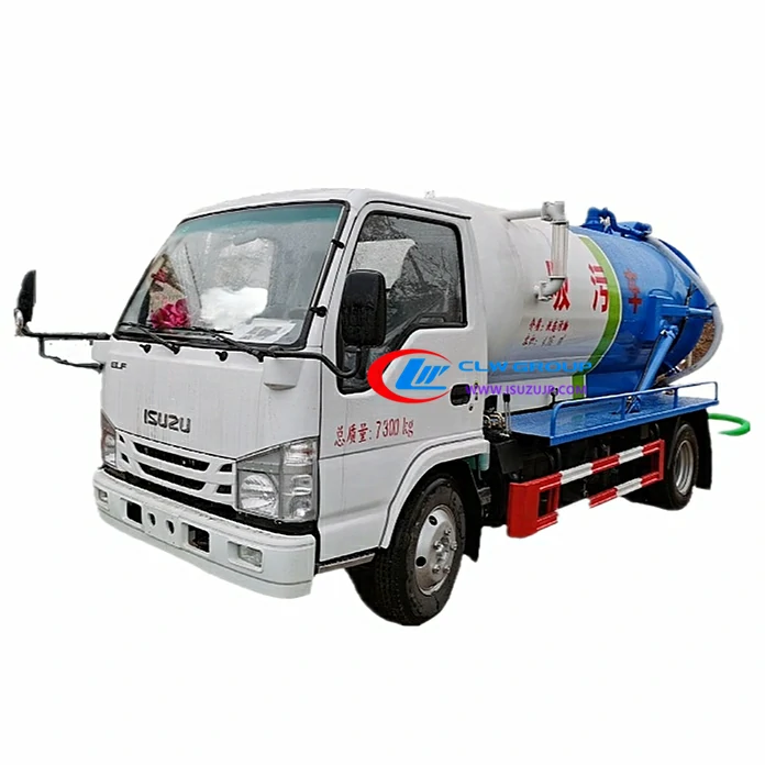 ISUZU ELF 5000liters small sewage vacuum truck ISUZU ELF 5000liters small sewage vacuum truck