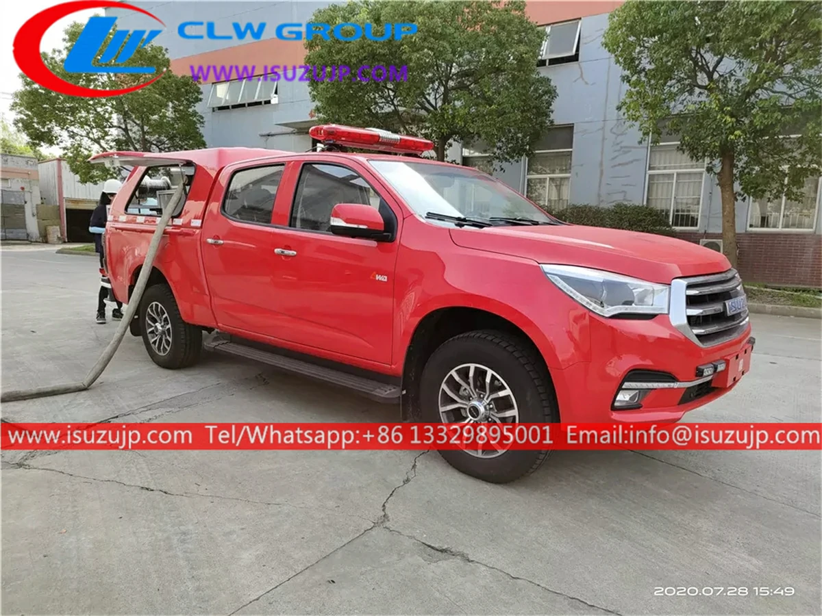 4x4 Isuzu pickup fire engine 4x4 Isuzu pickup fire engine