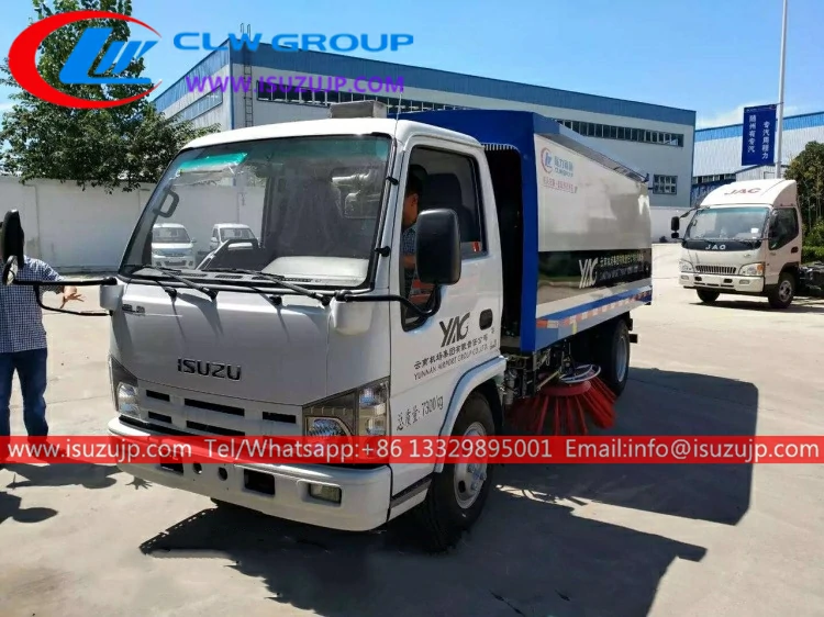 ISUZU 3 ton road vacuum cleaner truck ISUZU 3 ton road vacuum cleaner truck