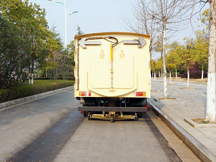 ISUZU 4 cubic meters road cleaning sweeper ISUZU 4 cubic meters road cleaning sweeper