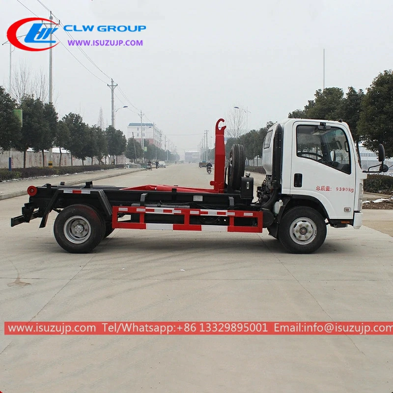 ISUZU 8 tonne hook arm truck Kuwait ISUZU 8 tonne hook arm truck Kuwait