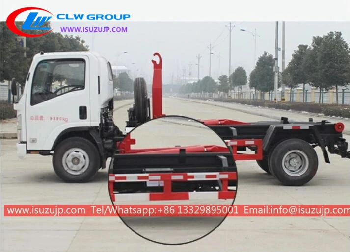 ISUZU 8m3 hook lift refuse collection truck Oman ISUZU 8m3 hook lift refuse collection truck Oman