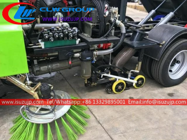 ISUZU ELF 9cbm Road sweeping truck ISUZU ELF 9cbm Road sweeping truck
