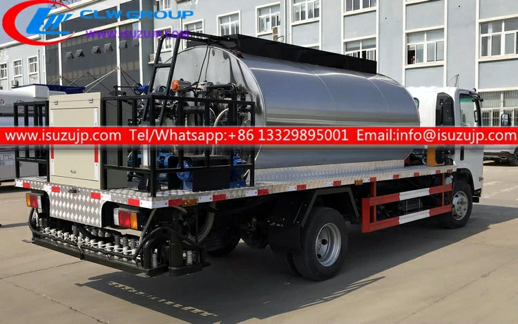 ISUZU NPR 8000 liters asphalt patch truck for sale ISUZU NPR 8000 liters asphalt patch truck for sale