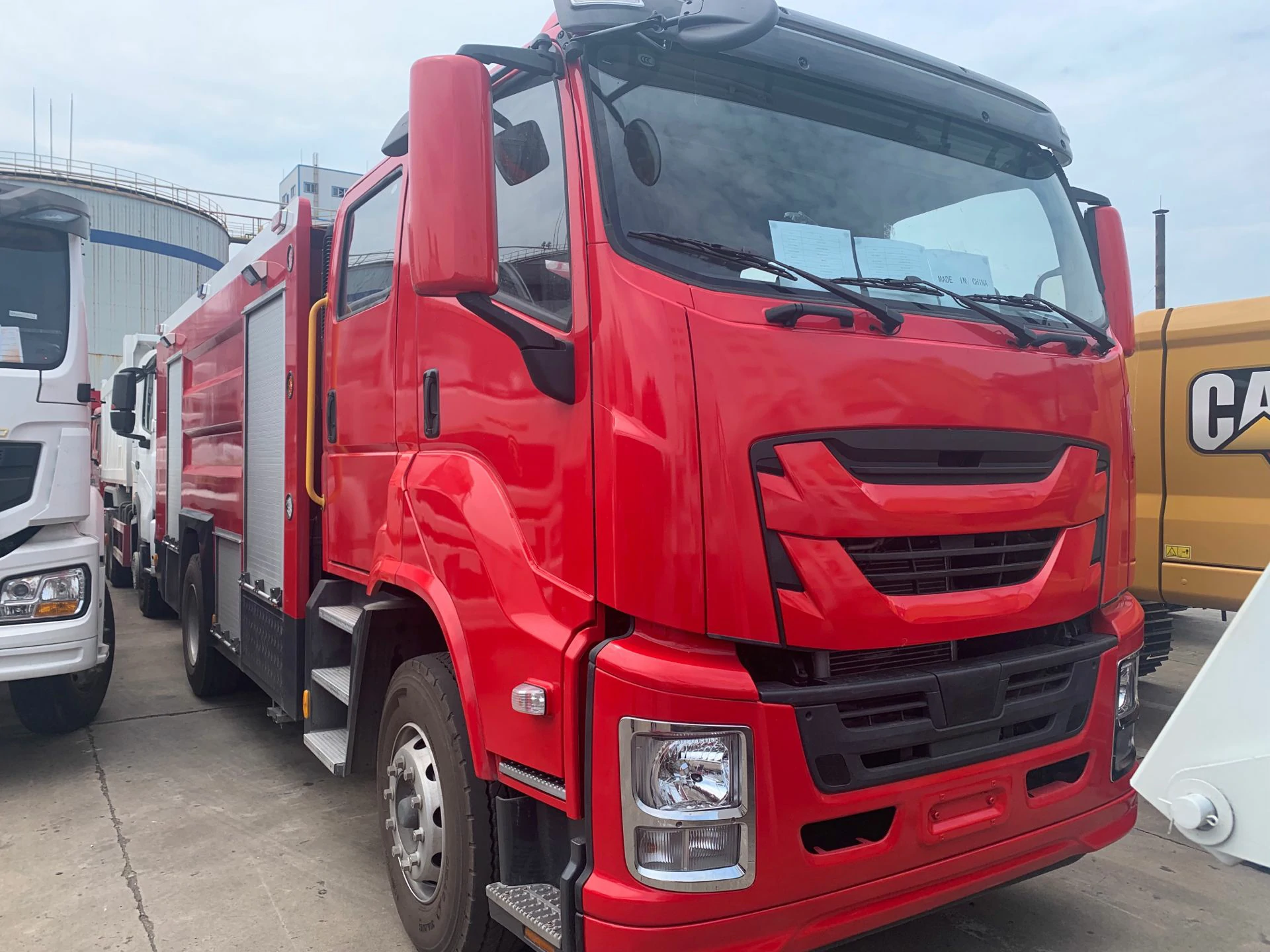 4X2 ISUZU GIGA 8000liters tender fire truck 4X2 ISUZU GIGA 8000liters tender fire truck