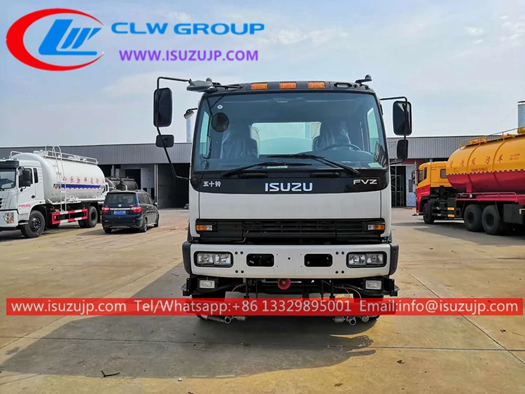 10 wheeler Isuzu 5000 gallon water hauler 10 wheeler Isuzu 5000 gallon water hauler