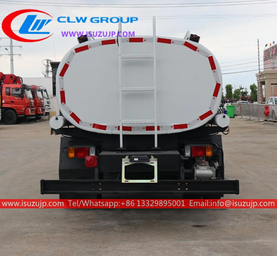ISUZU 2000 gallon water hauler truck 000 gallon water hauler truck