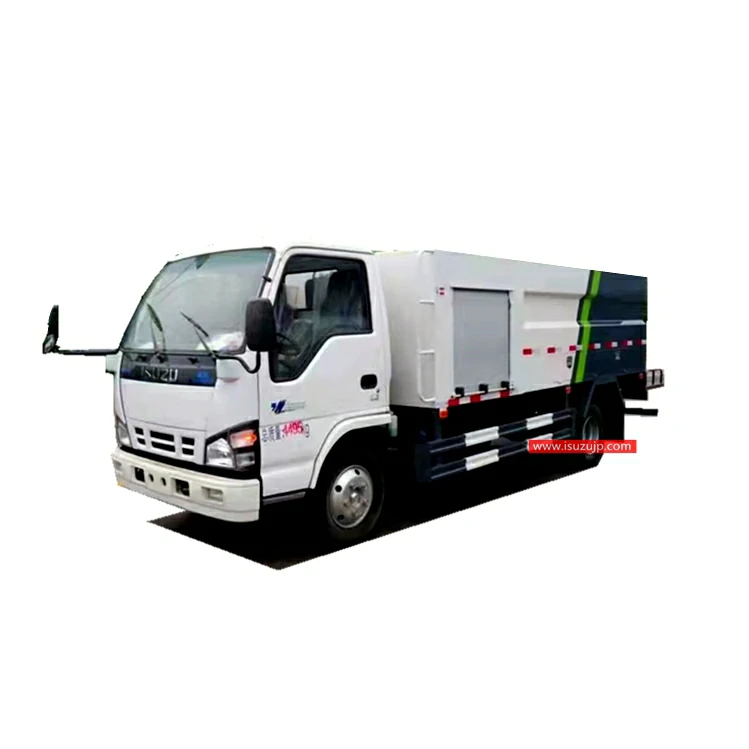 ISUZU ELF 5 ton pressure washing truck ISUZU ELF 5 ton pressure washing truck