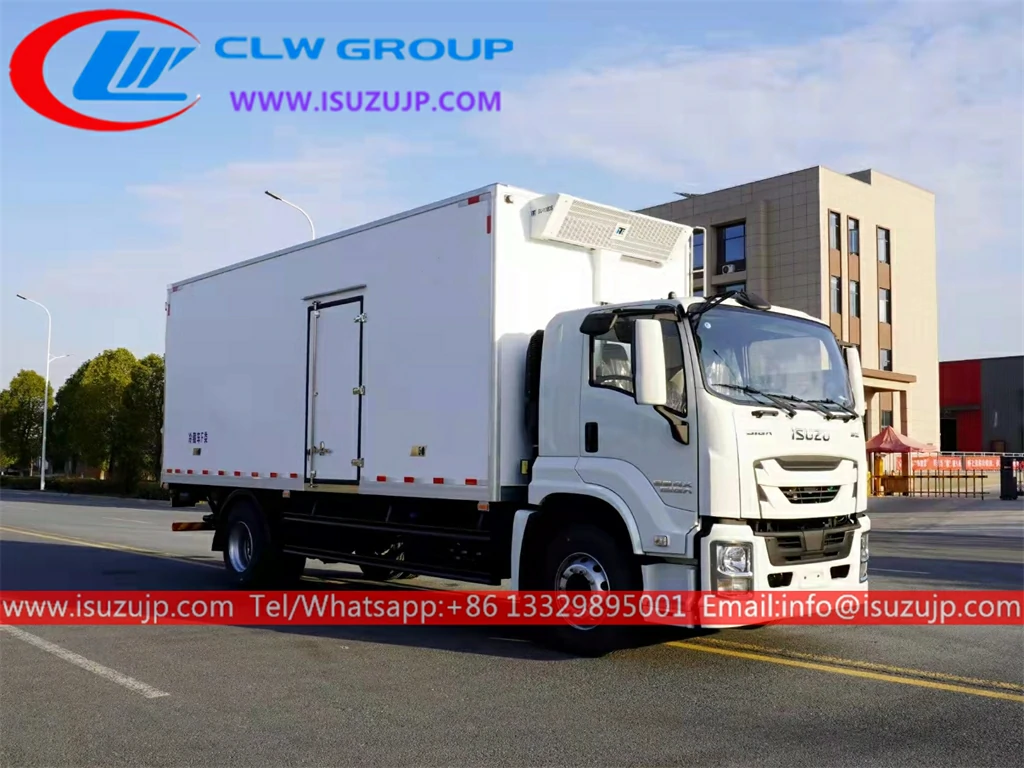 ISUZU GIGA 6.8m refrigerated meat truck ISUZU GIGA 6.8m refrigerated meat truck