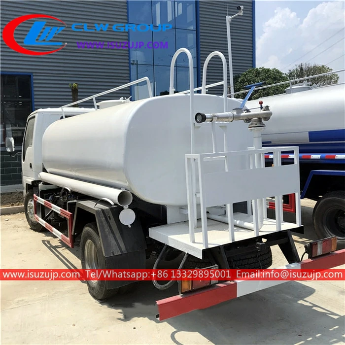 ISUZU NHR 5000 liters water sprinkler truck ISUZU NHR 5000 liters water sprinkler truck