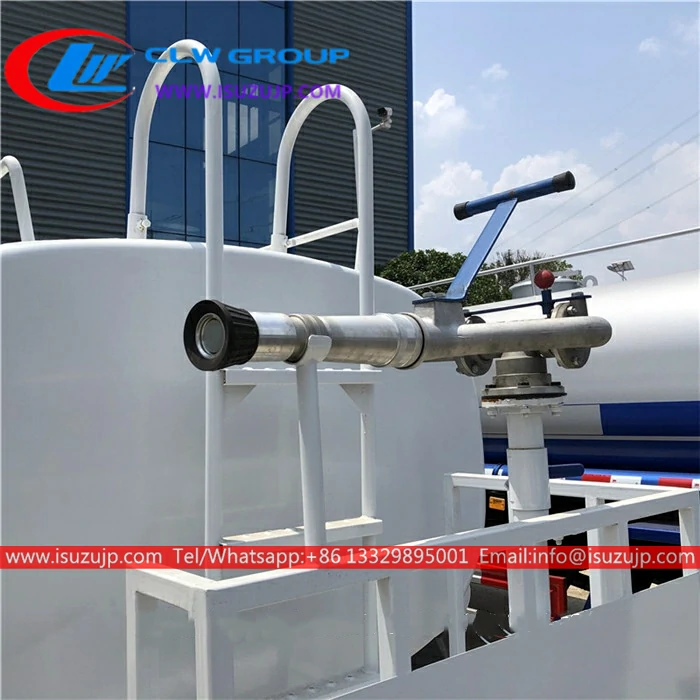ISUZU NHR 5000L water jet truck ISUZU NHR 5000L water jet truck
