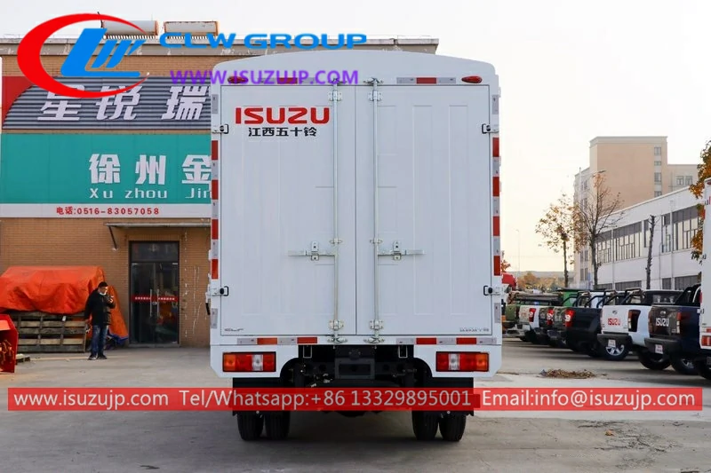 Isuzu 5mt flatbed stake truck Isuzu 5mt flatbed stake truck