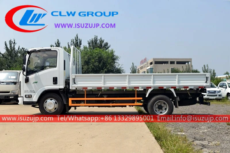 Isuzu ES7 4ton goods truck Isuzu ES7 4ton goods truck