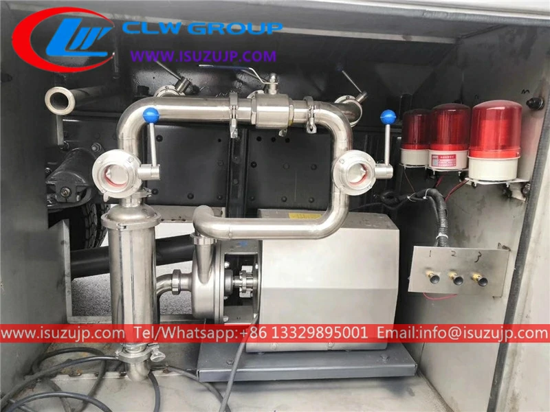 ISUZU FVR 15000L Stainless steel milk transport tank truck ISUZU FVR 15000L Stainless steel milk transport tank truck