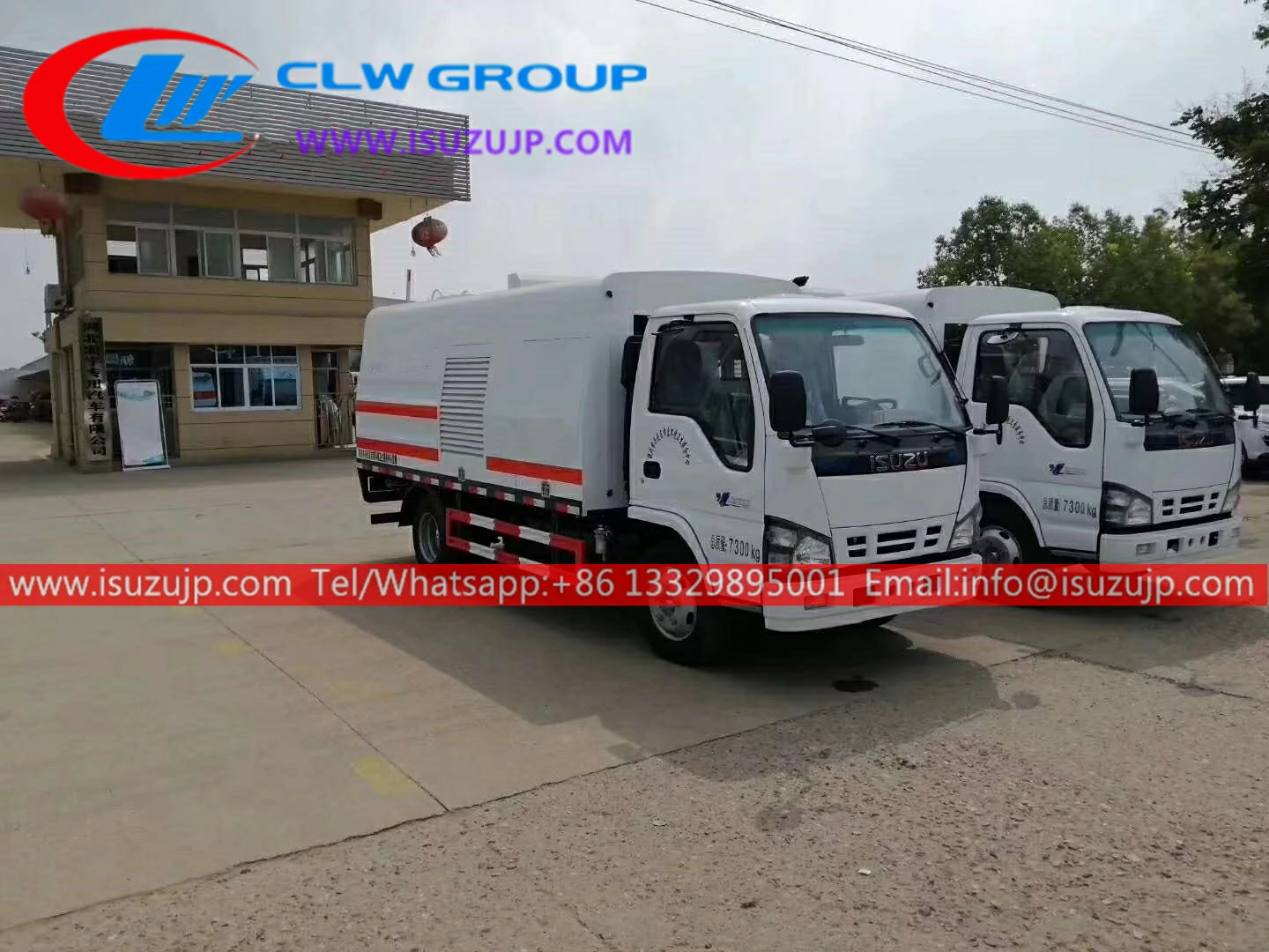 ISUZU NKR 4000liters guardrail cleaning vehicle for sale ISUZU NKR 4000liters guardrail cleaning vehicle for sale