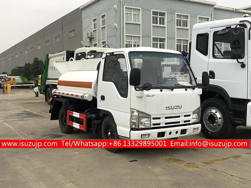 ISUZU mini 2000litres oil lorry ISUZU mini 2000litres oil lorry