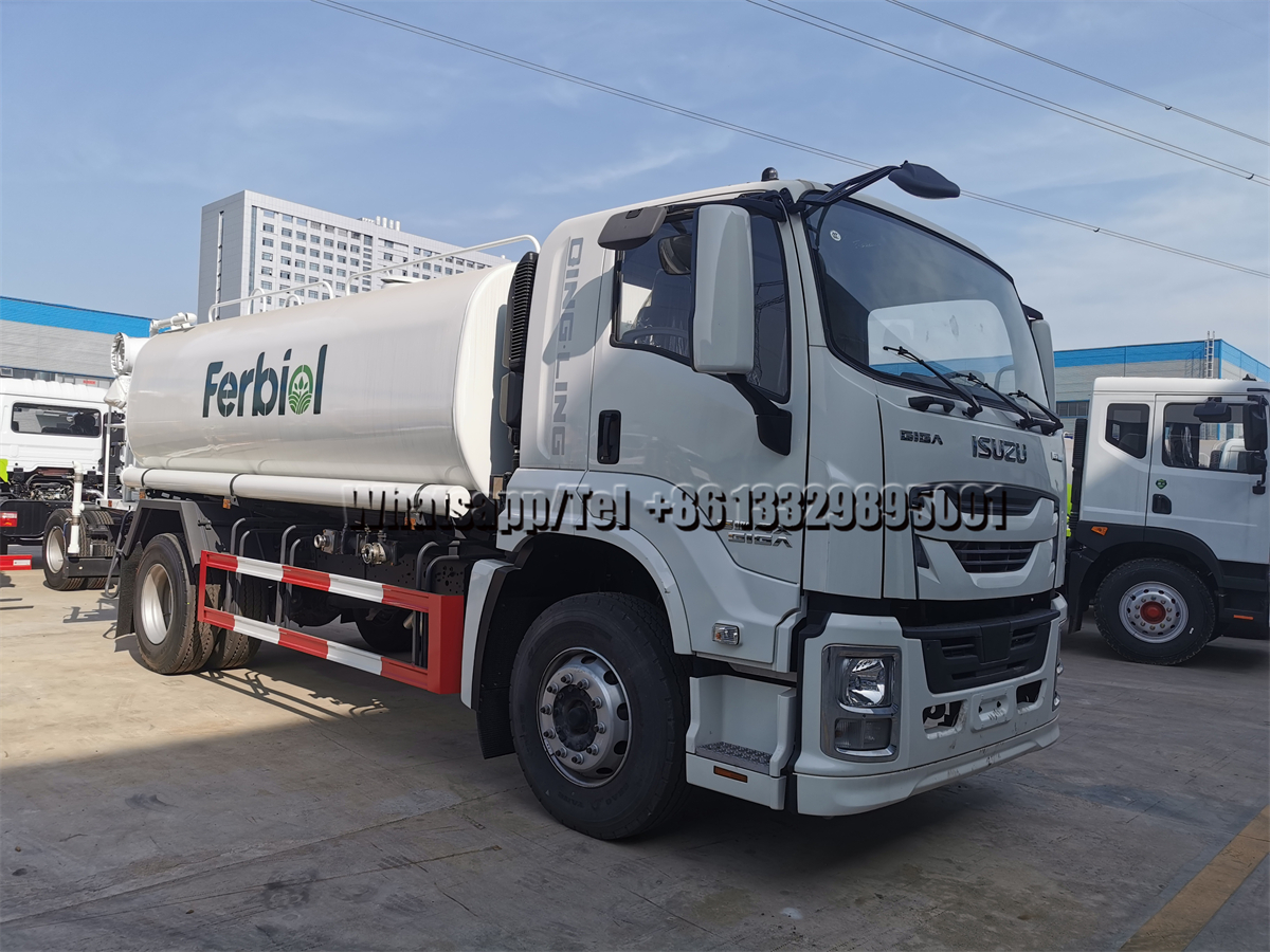 6 tyre Isuzu GIGA 12 ton water tank truck with 30m fog cannon on sale in saudi arabia (4) 6 tyre Isuzu GIGA 12 ton water sprinkler truck with 30m fog cannon on sale in saudi arabia