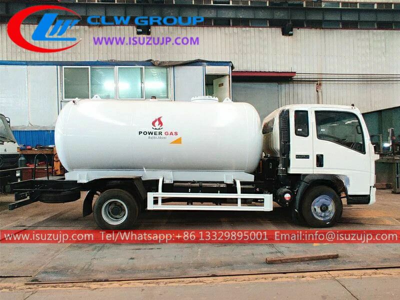 ISUZU NP Forward 2000 gallons bulk lpg truck ISUZU NP Forward 2000 gallons bulk lpg truck