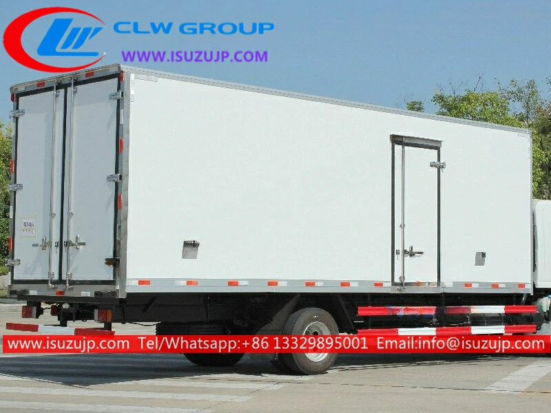 Isuzu ELF 7tons fish freezing truck with Sleeping cabin Isuzu ELF 7tons fish freezing truck with Sleeping cabin
