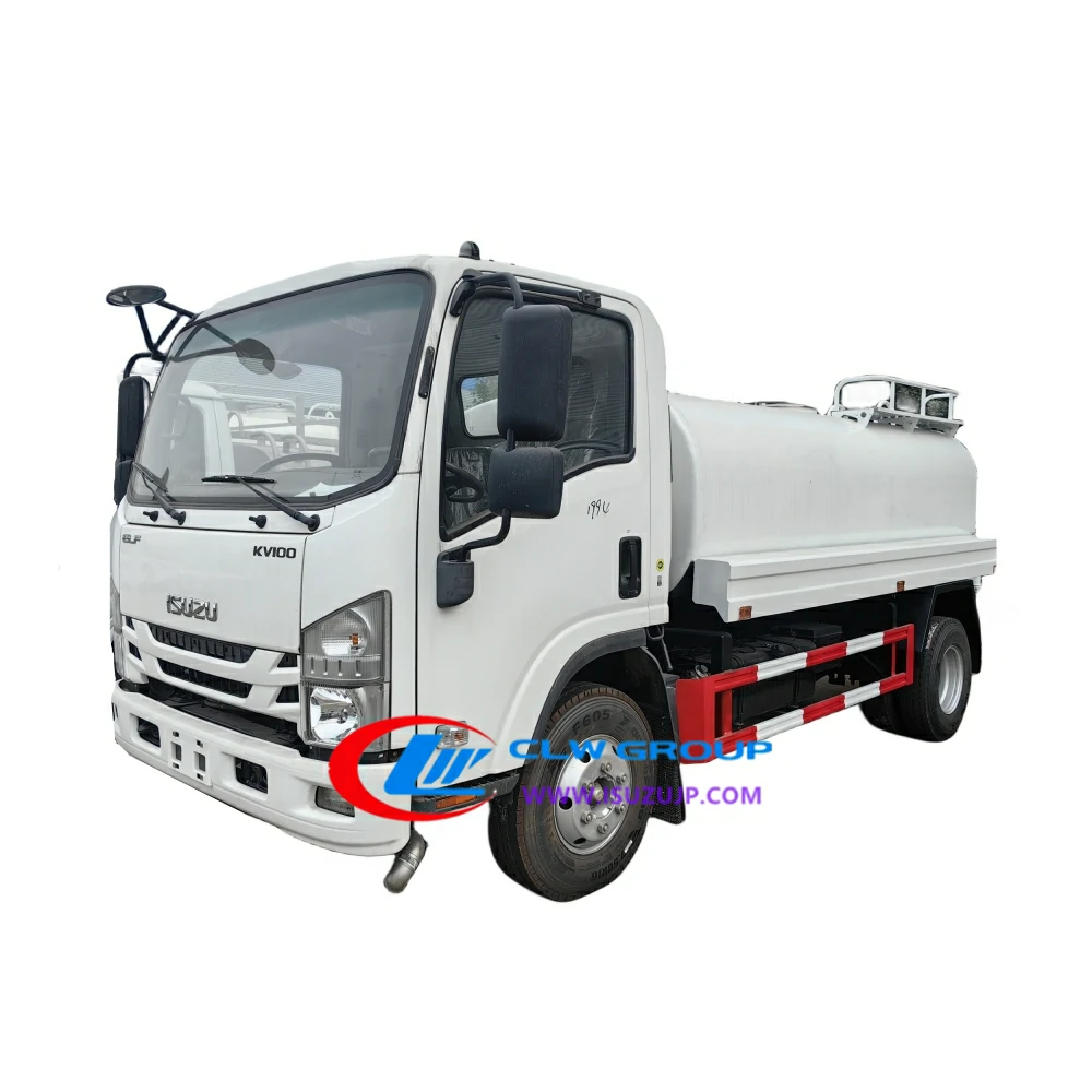 ISUZU NMR 5000liters potable water hauler truck for sale in Ghana ISUZU NMR 5000liters potable water hauler truck for sale in Ghana